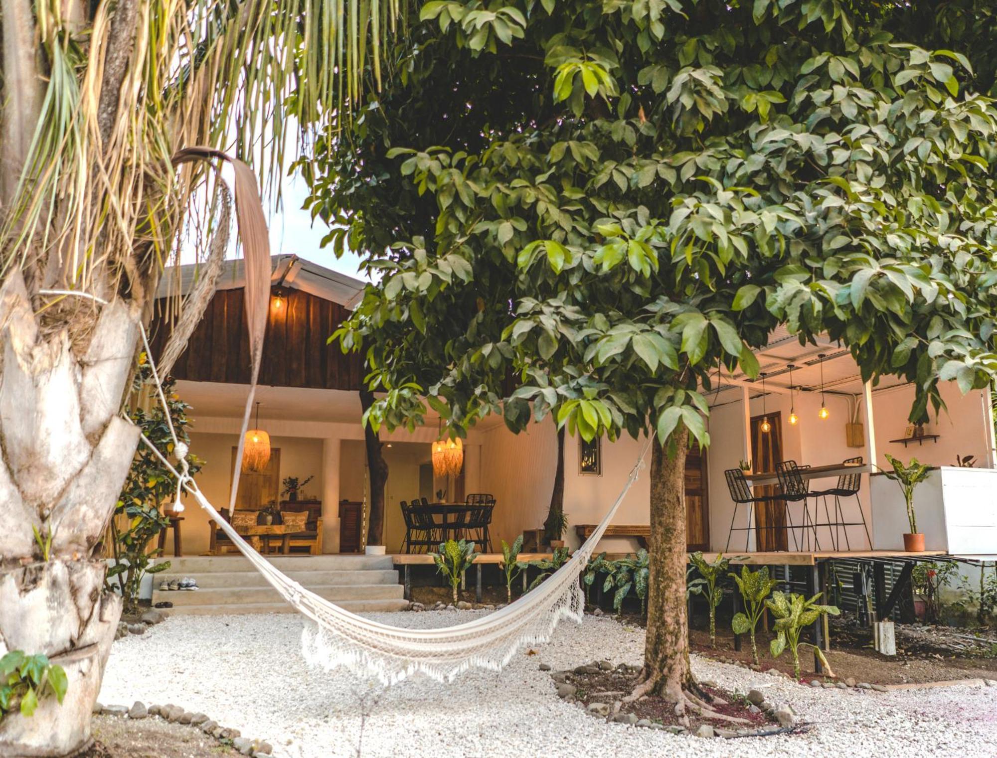 Cuatro Vientos Lodge & Apartments - Mal Pais, Costa Rica Playa Santa Teresa  Екстер'єр фото